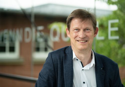 Prof. Dr. Wolf Knüpffer – Professor Angewandte Künstliche Intelligenz und Digitale Transformation (KDT)