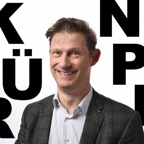 Prof. Dr. Wolf Knüpffer – Professor Digital Marketing (DIM)