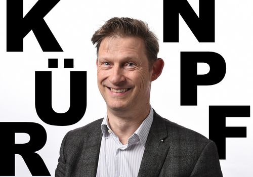 Prof. Dr. Wolf Knüpffer – Professor Digital Marketing (DIM)