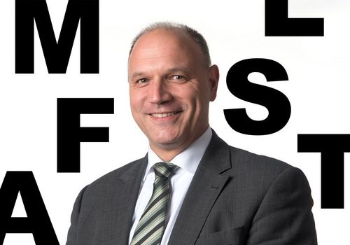 Prof. Dr.-Ing. Stefan Slama – Studiengangsleiter Strategisches Management (SMA)