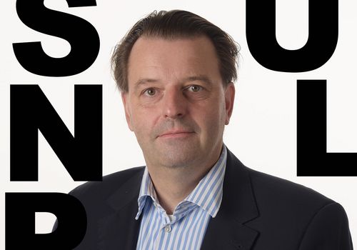 Prof. Dr. rer. nat. Roland Schnurpfeil – Studiengangsleiter Biomedizinische Technik (BMT)