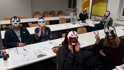 China Kompetenzzentrum, Hochschule Ansbach, Workshop, Masken, Basteln, Bemalen, Kultur 