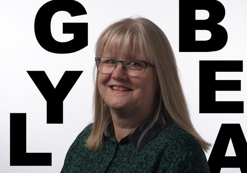 Lynne Gabbey – Lehrkraft für Englisch Sprachenzentrum