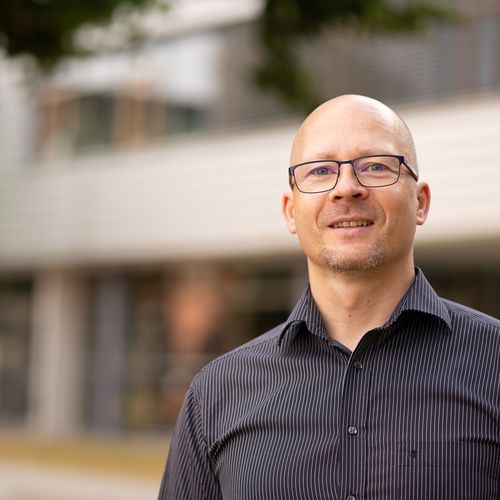 Prof. Dr. Torsten Schmidt – Professor Smart Industry Management (SIM / SIT)