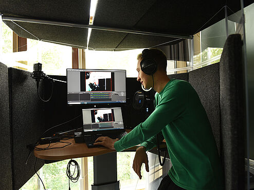 Intercom booth