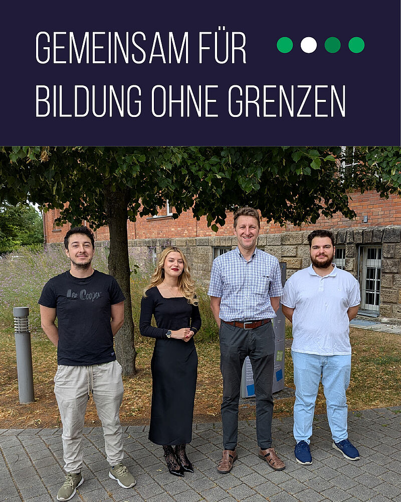 Die Austauschstudierenden mit Prof. Sover