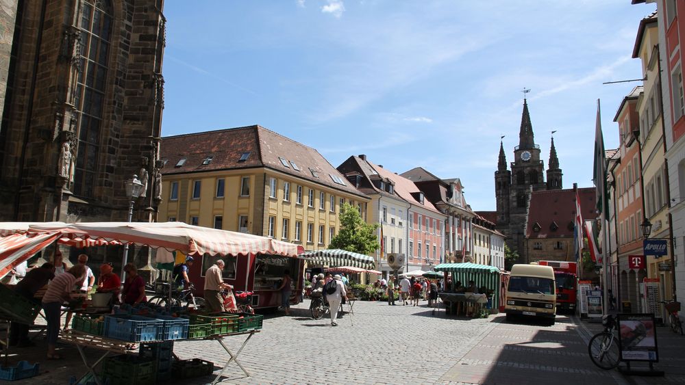 [Translate to Englisch:] Wochenmarkt Ansbach