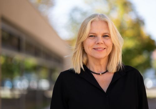 Dorothee Seifert – Mitarbeiterin Bibliothek