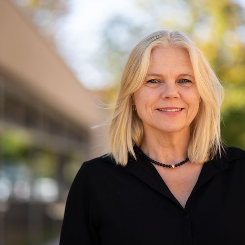 Dorothee Seifert – Mitarbeiterin Bibliothek
