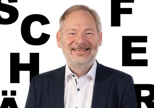 Prof. Dr.-Ing. Rainer Schäfer – Dekan Fakultät Medien