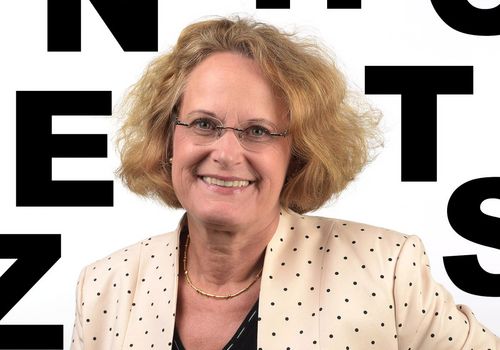 Dr. Esther Schnetz – 