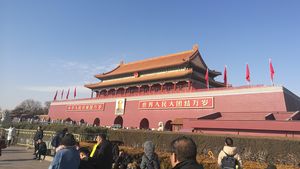 China Kompetenzzentrum, Hochschule Ansbach, Studienexkursionen, touristische Sehenswürdigkeiten, Eingang zur verbotenen Stadt, Tempel, Besichtigung, Ausflug, Kultur, 