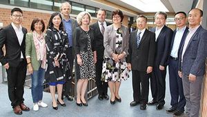 China Kompetenzzentrum, Hochschule Ansbach, Kooperation, Tongji Zhejiang College, Paterhochschule, Besuch, Zusammenarbeit, Menschengruppe