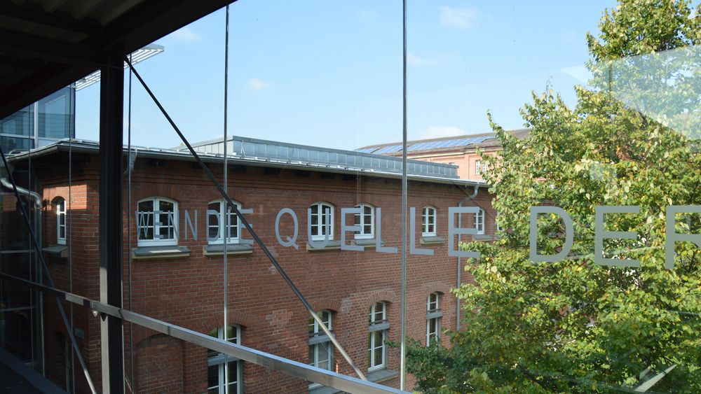 [Translate to Englisch:] Gebäudeübergang Hochschule Ansbach
