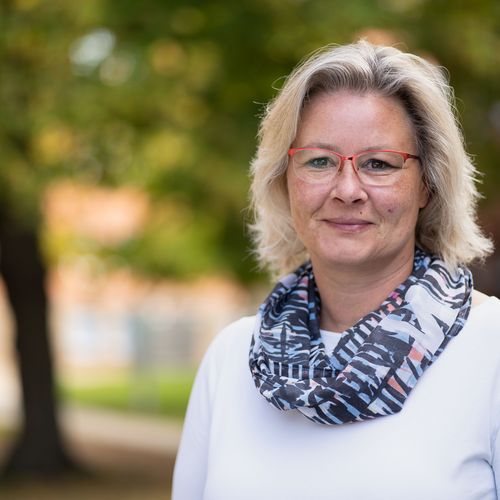 Nicole Guggenberger – Studiengangsassistentin Leadership (LEA) und Wertschöpfungsmanagement (WSM)