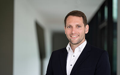 Prof. Nicolas Weeger