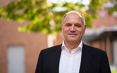 Prof. Dr.-Ing. Stefan Slama